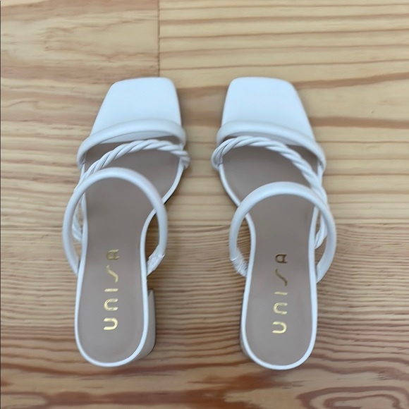 Unisa White Heeled Sandals with Modern Design - Picture 5 of 5
